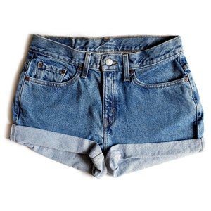 Vintage Levi’s Med Wash High Waisted Shorts 28/29